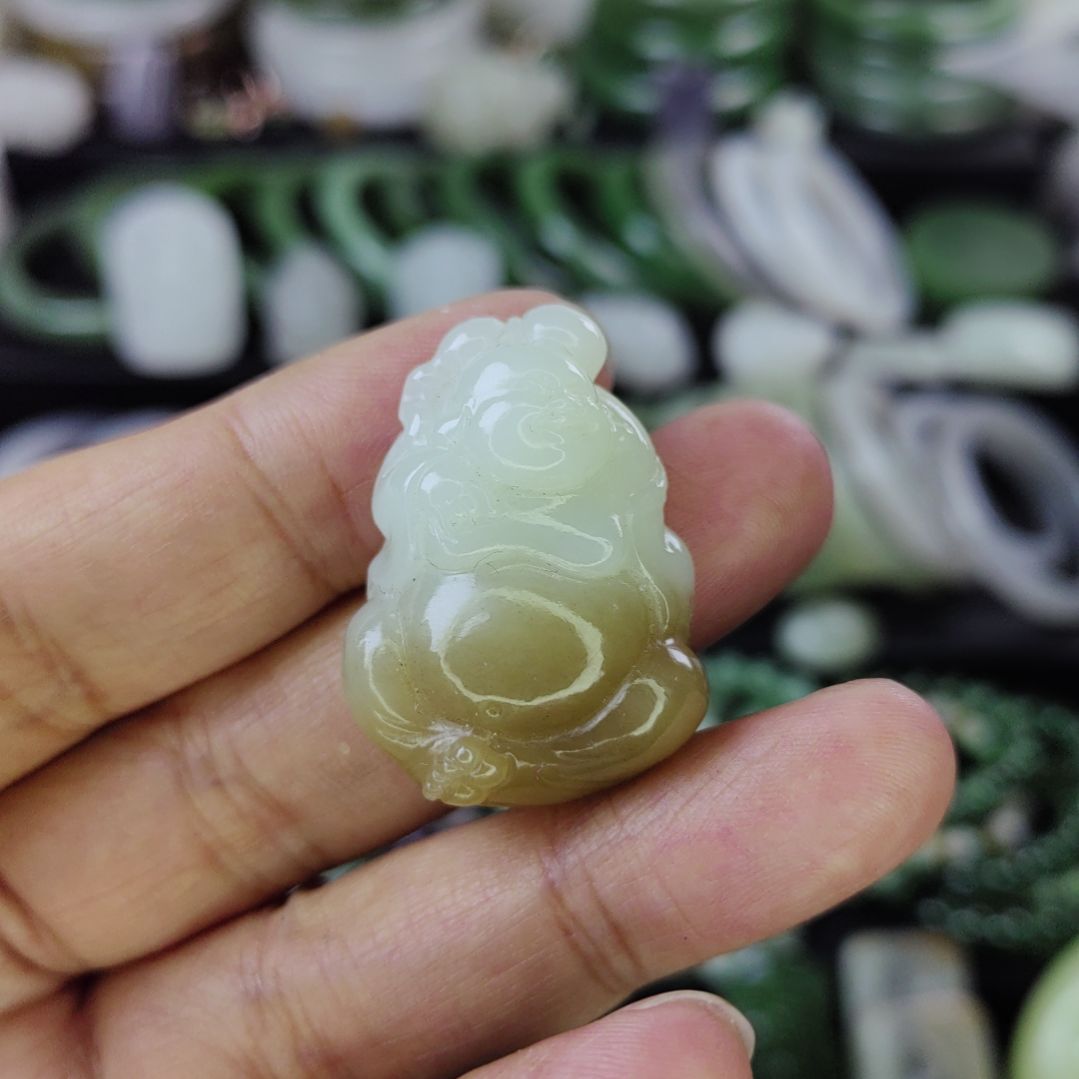 和田玉颈饰未镶嵌