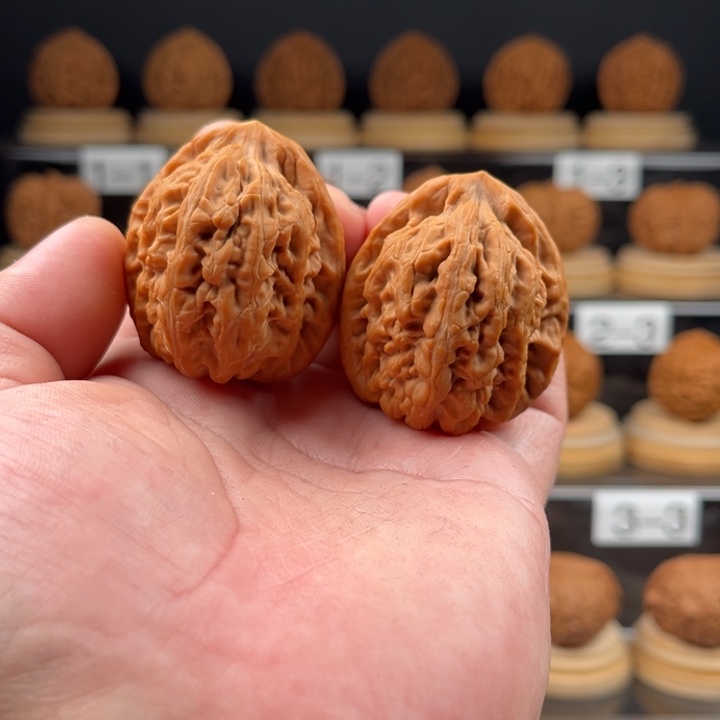 程***宁文玩核桃吊坠红锦鲤