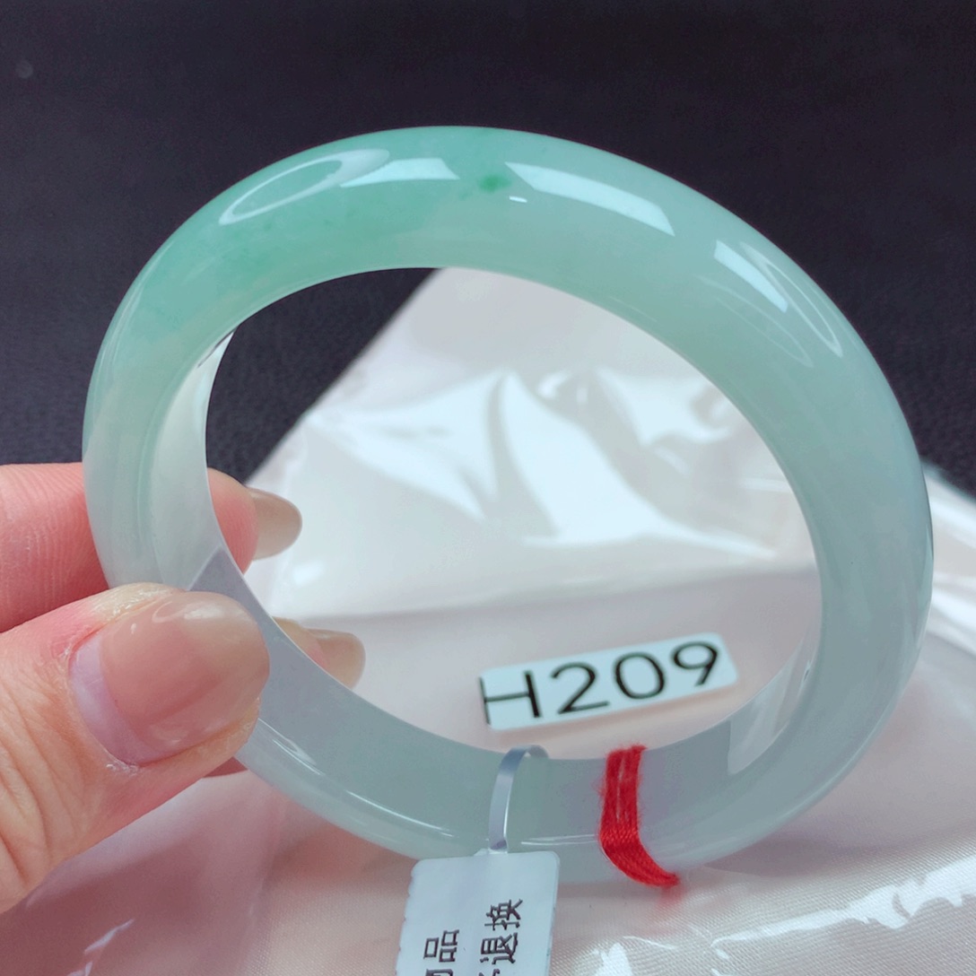 翡翠手镯未镶嵌手镯88