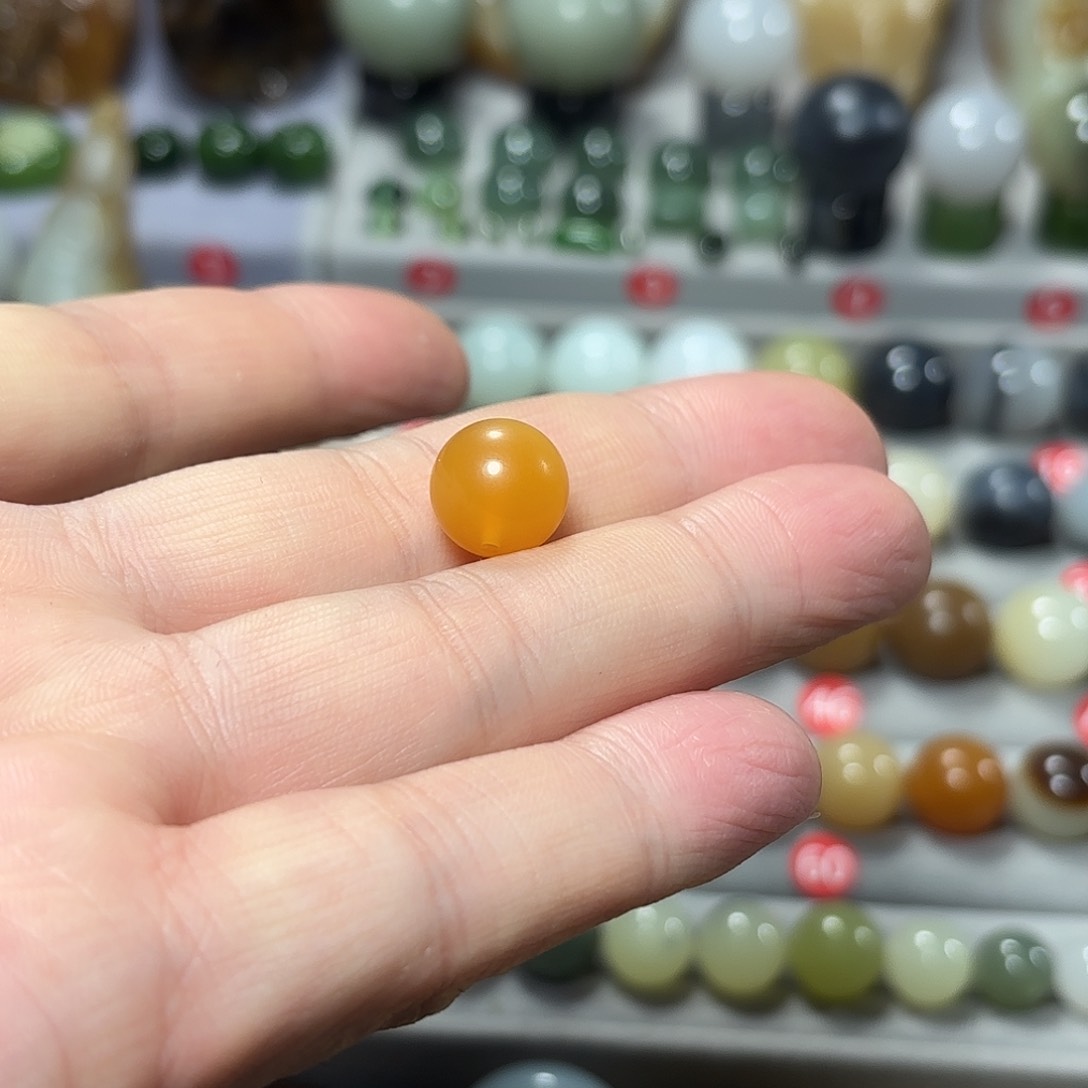 未镶嵌珠子石英质玉（缅黄）雨*