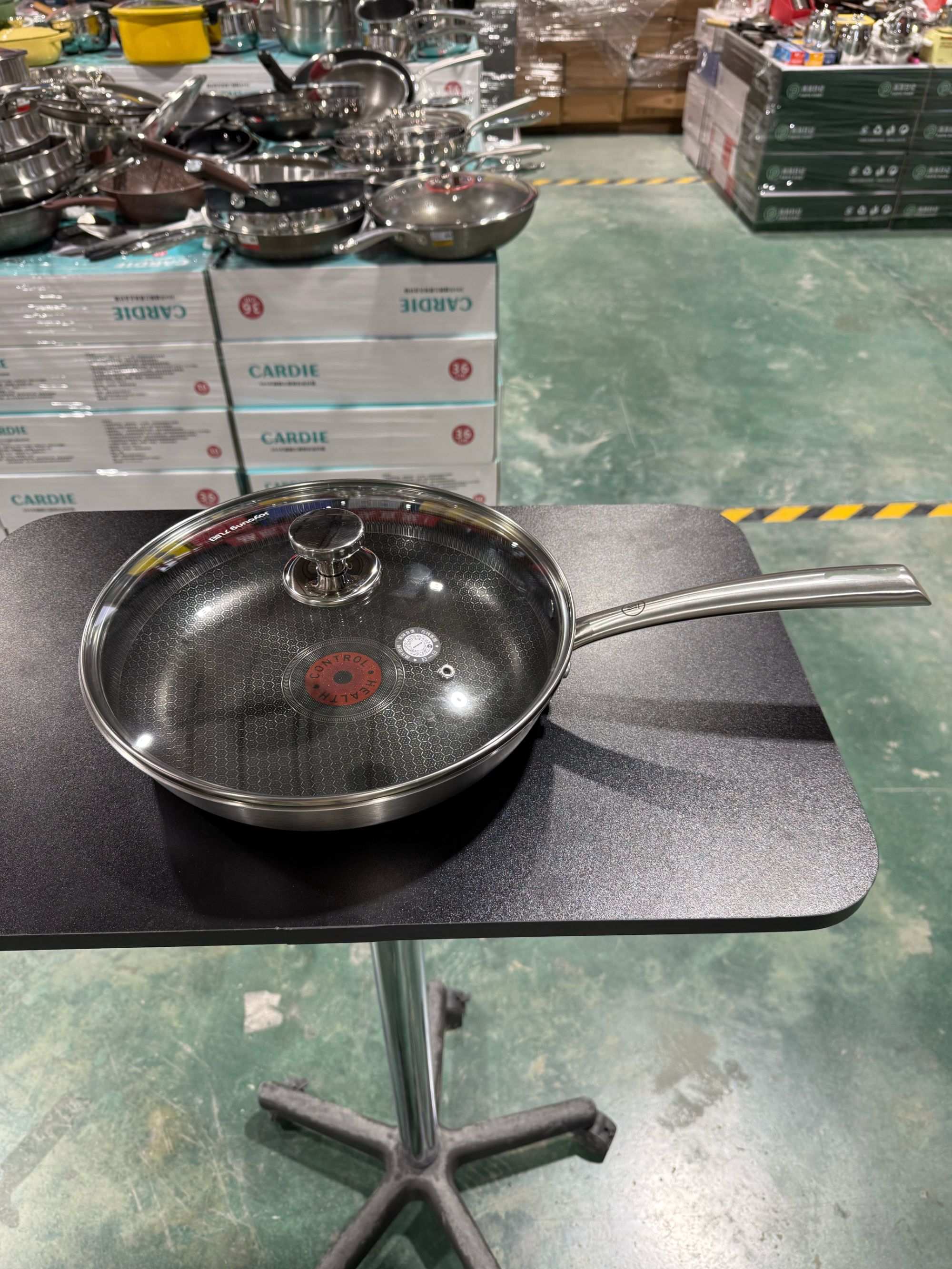 【品牌原单】 火红点控温 304不锈钢不粘煎锅 28cm 带盖子