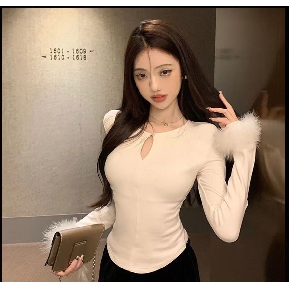 2025秋冬新款拼接长袖加绒镂空T恤女春秋温柔风修身打底衫1071