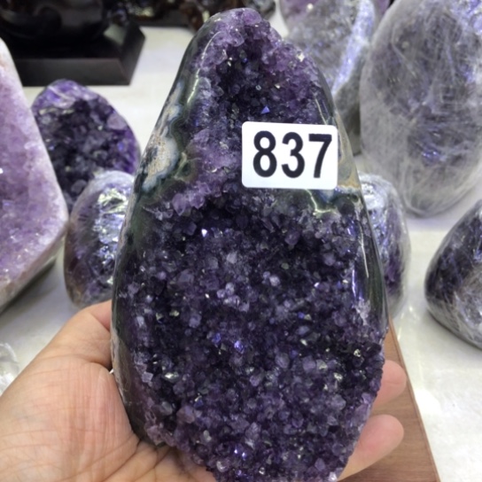 紫晶天然水晶摆件未镶嵌