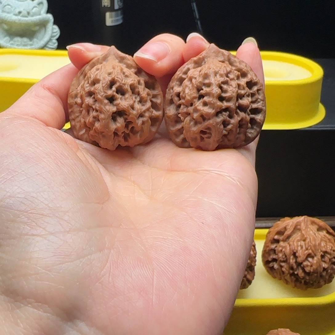 文玩核桃把件36观音肚