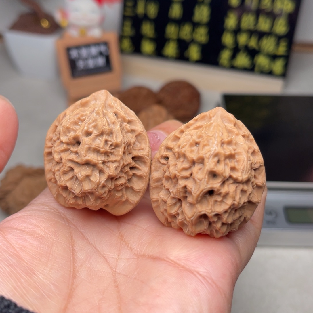 文玩核桃把件鱼鳞纹马蹄