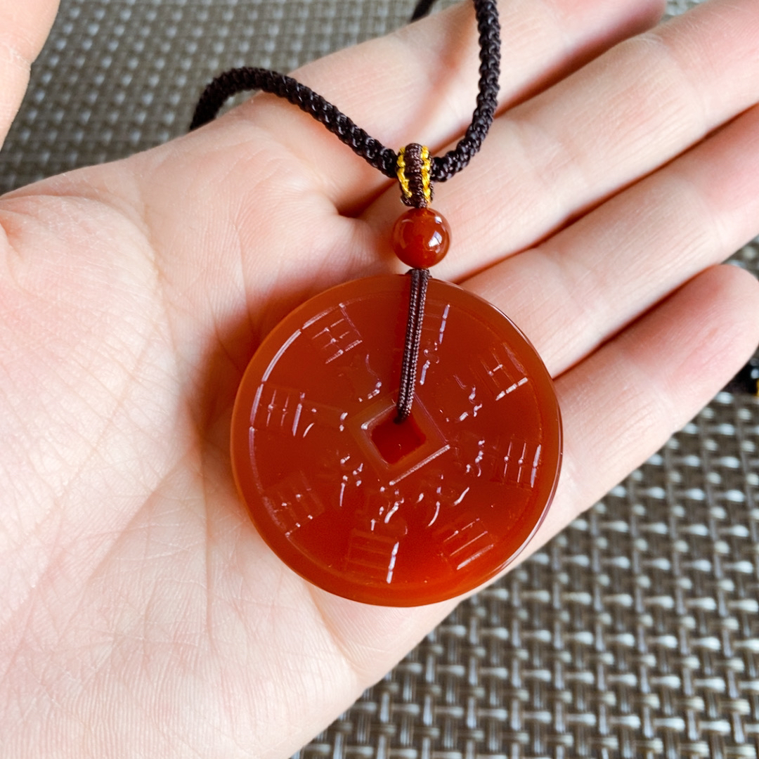 江料酒红玛瑙双面复古雕刻山鬼花钱平安扣吊坠原石玛瑙古风山鬼钱