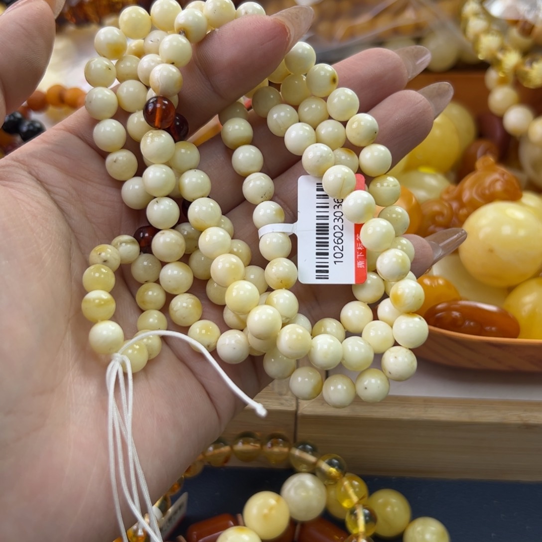 琥珀珠宝奇石未镶嵌