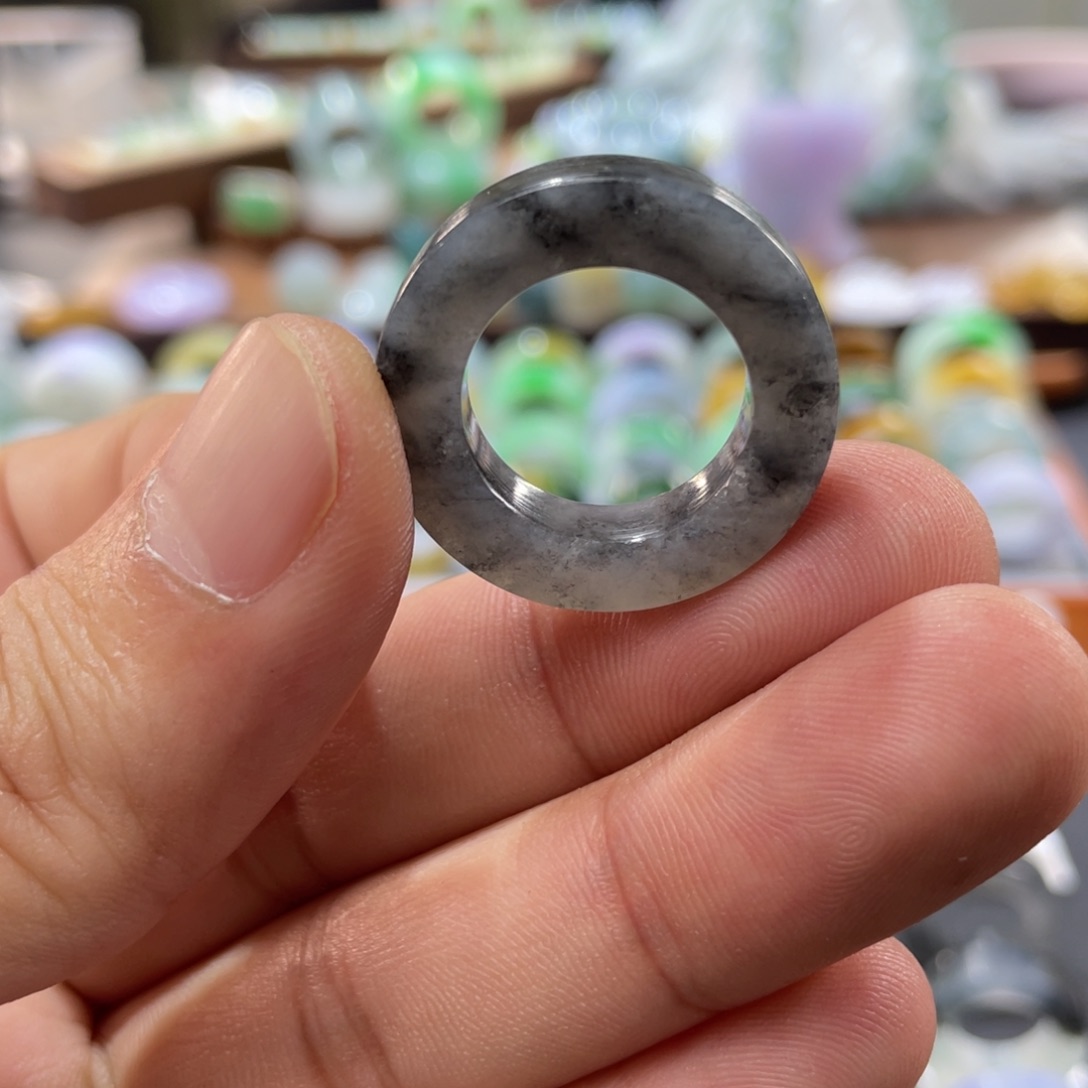 定制翡翠未镶嵌圈口12-18