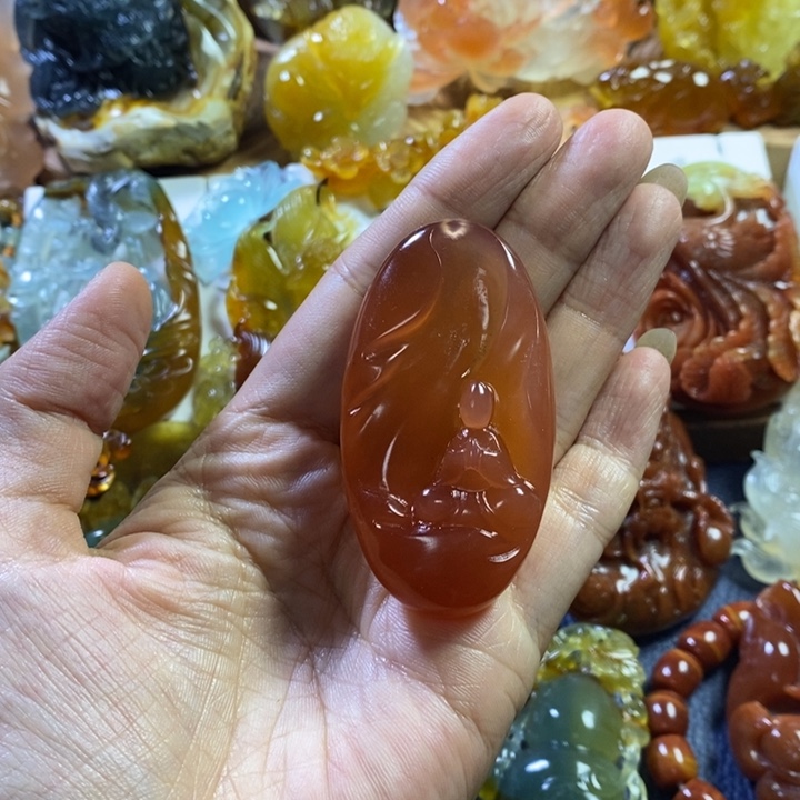 幸***鹅蛇纹石玉未镶嵌颈饰