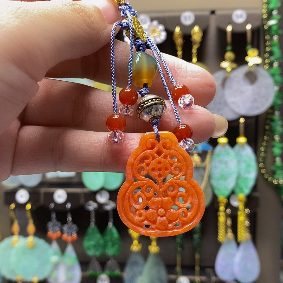 未镶嵌翡翠耳饰翡翠