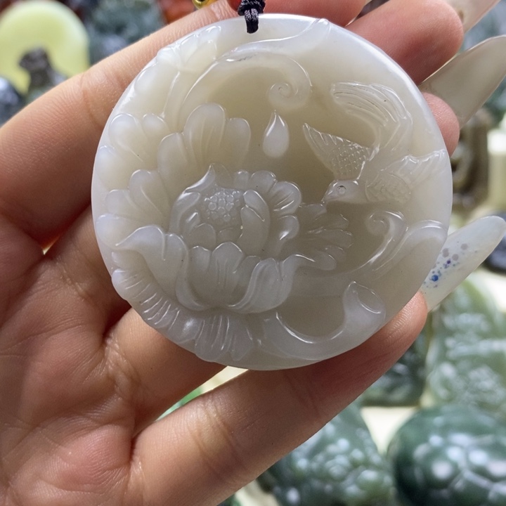 和田玉颈饰未镶嵌