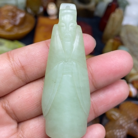 蛇纹石玉未镶嵌颈饰3