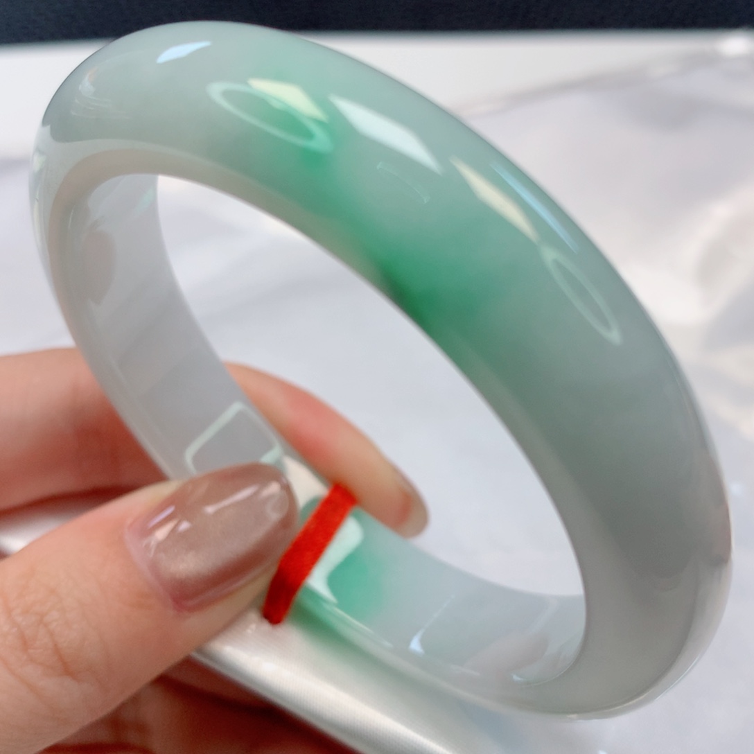 【闪购商品】翡翠手镯未镶嵌54+圈