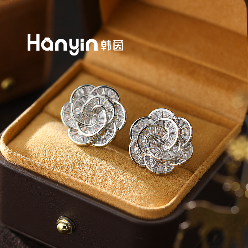 铜合金合成锆石耳饰 925银针优雅轻奢气质超闪花朵耳钉通勤百搭