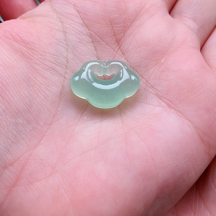 蛇纹石玉吊坠未镶嵌小****哈