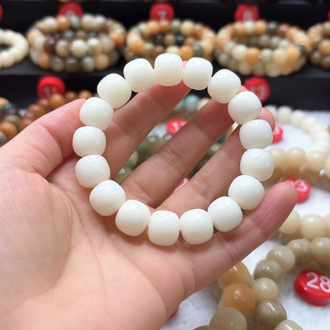 菩提根/象牙果吊坠哆**梦