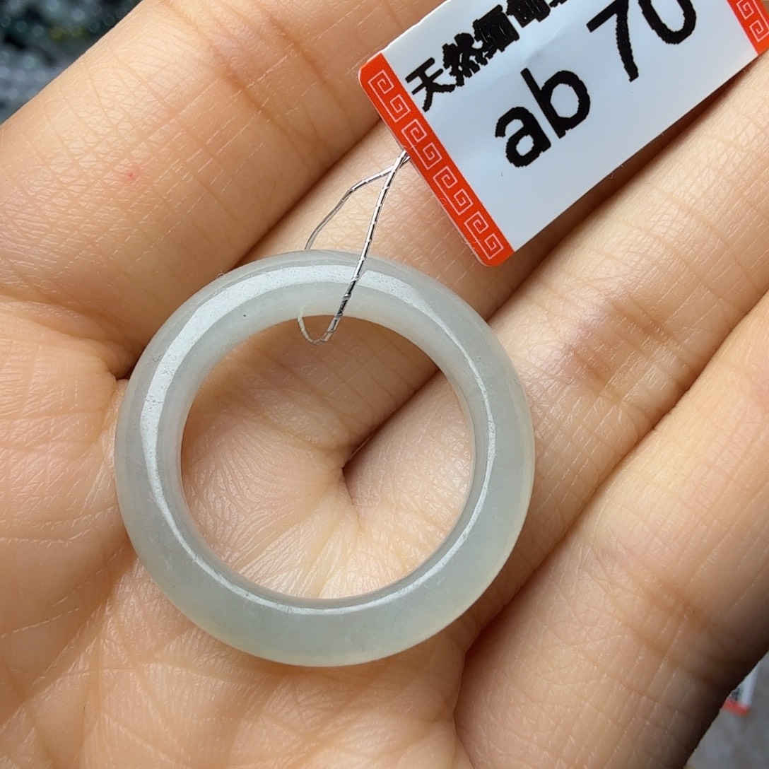 翡翠未镶嵌颈饰天然缅甸翡翠A货