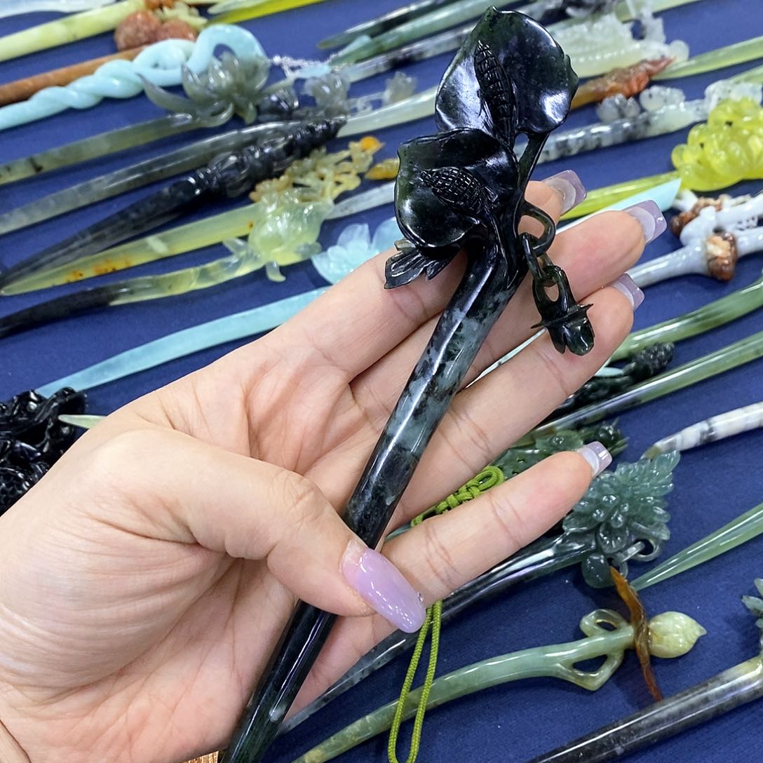 蛇纹石玉发簪未镶嵌