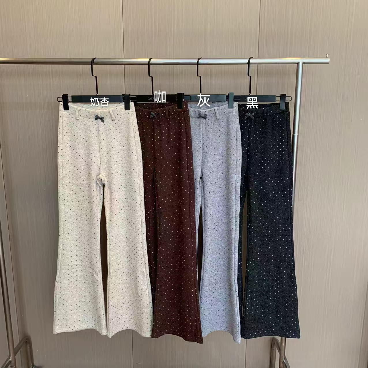 DACPAN-“拒绝尴尬”加绒波点微喇裤  2025/盼·PP 3006