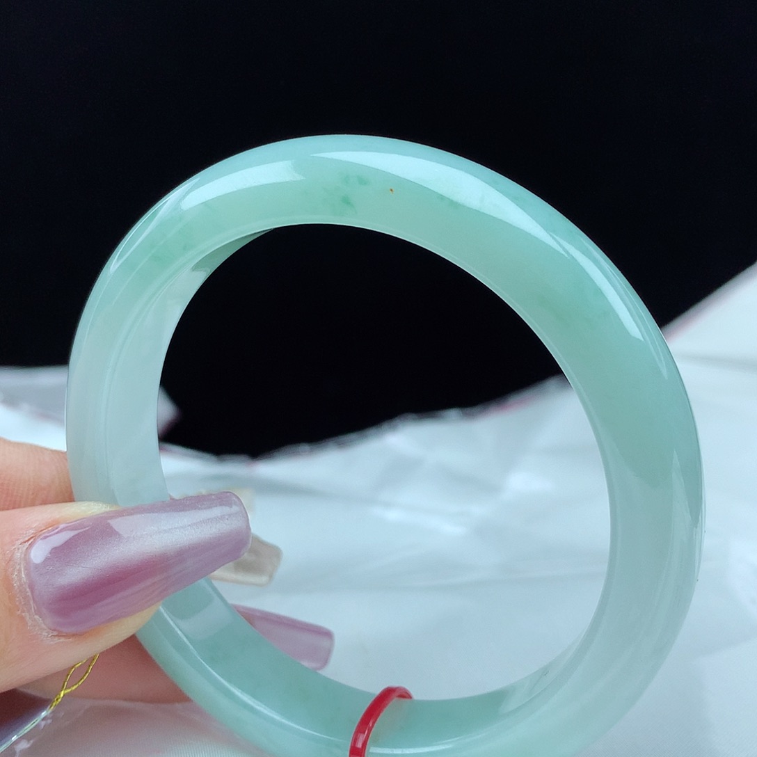 翡翠手镯未镶嵌56圈3272
