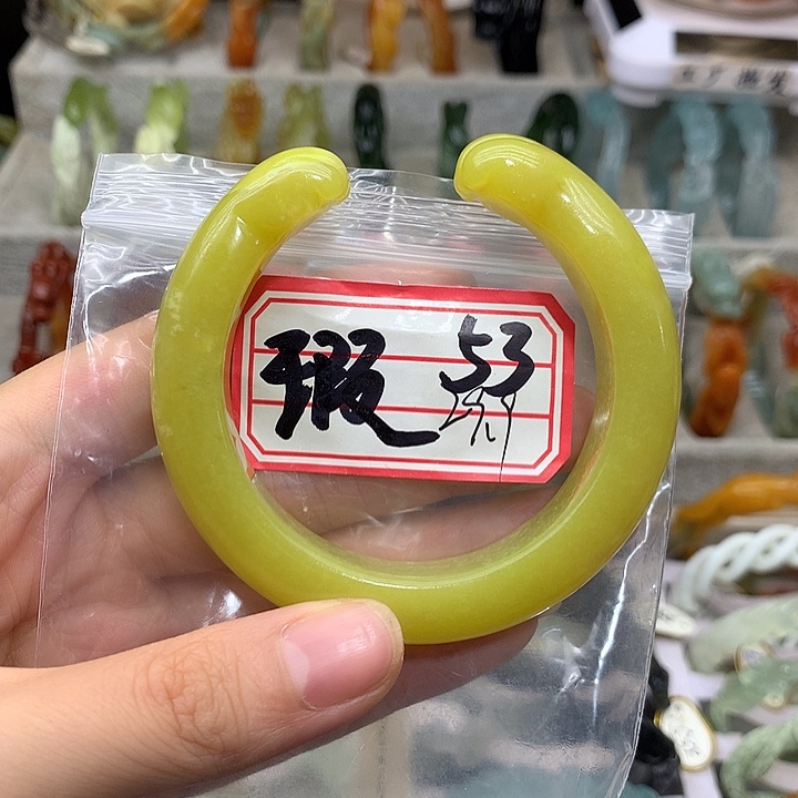 未镶嵌蛇纹石玉手镯