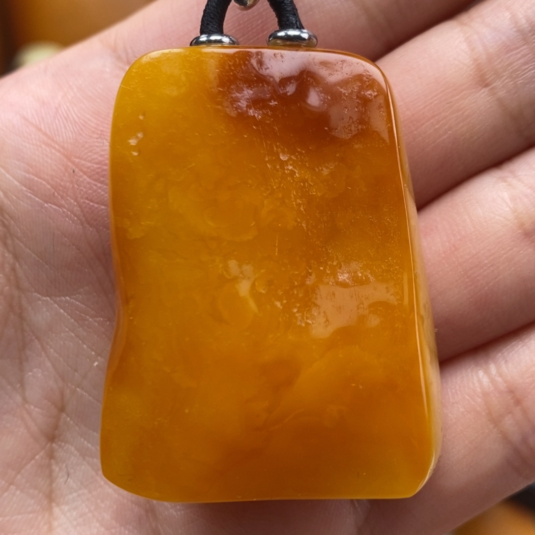 琥珀吊坠(赠链)未镶嵌