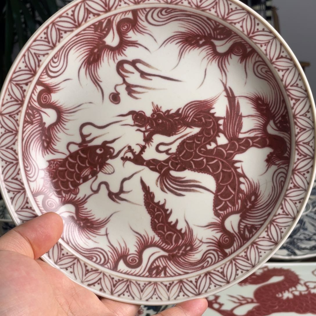 青花釉里红鱼化龙壶承微瑕