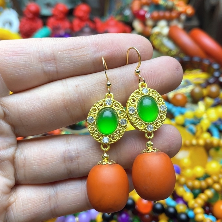 树脂制品49号橘色耳坠