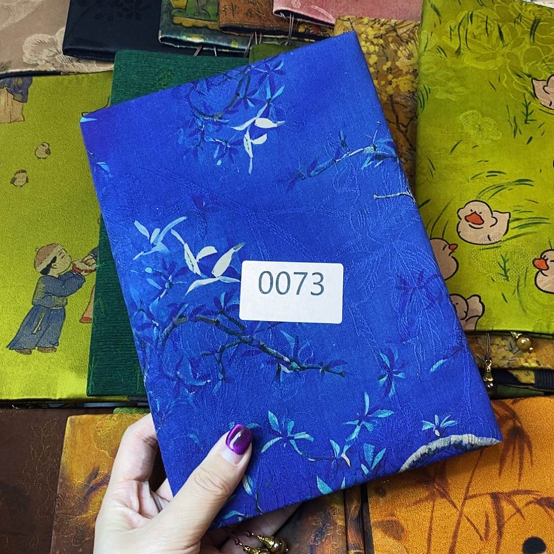 织绣香云纱A5定页仅书衣73