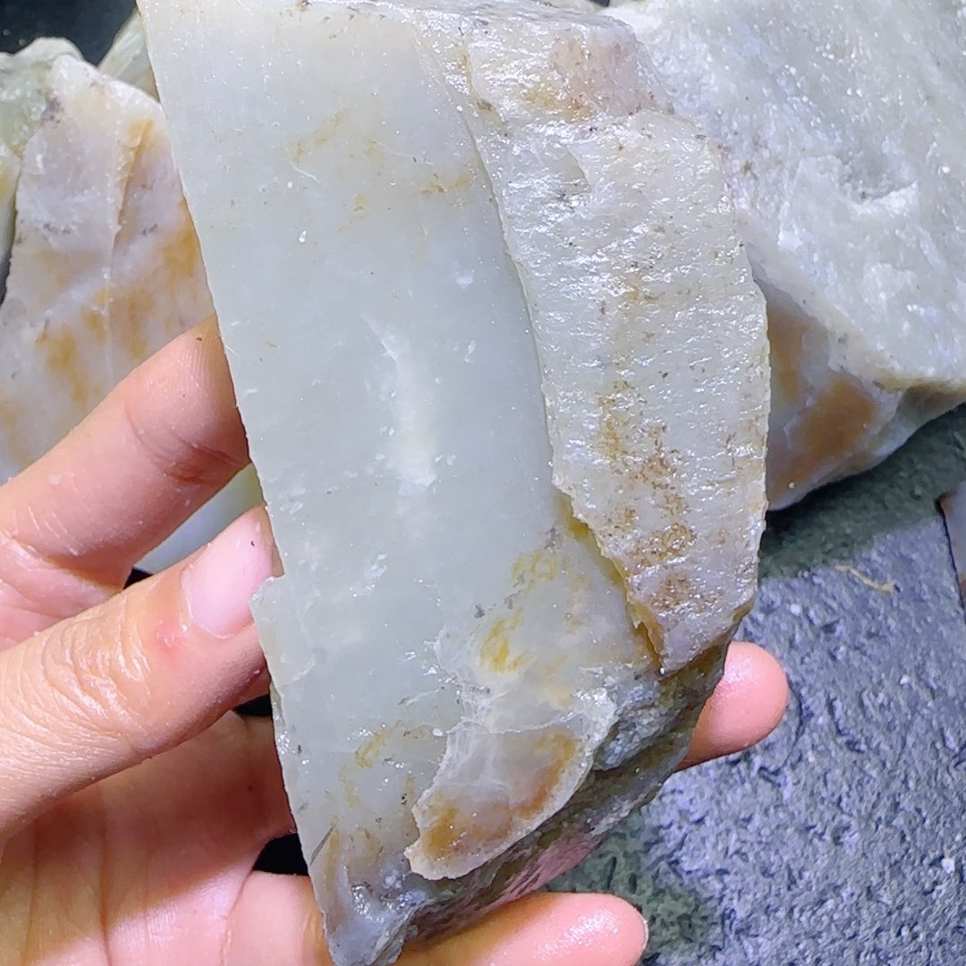 和田玉未镶嵌珠宝半成品