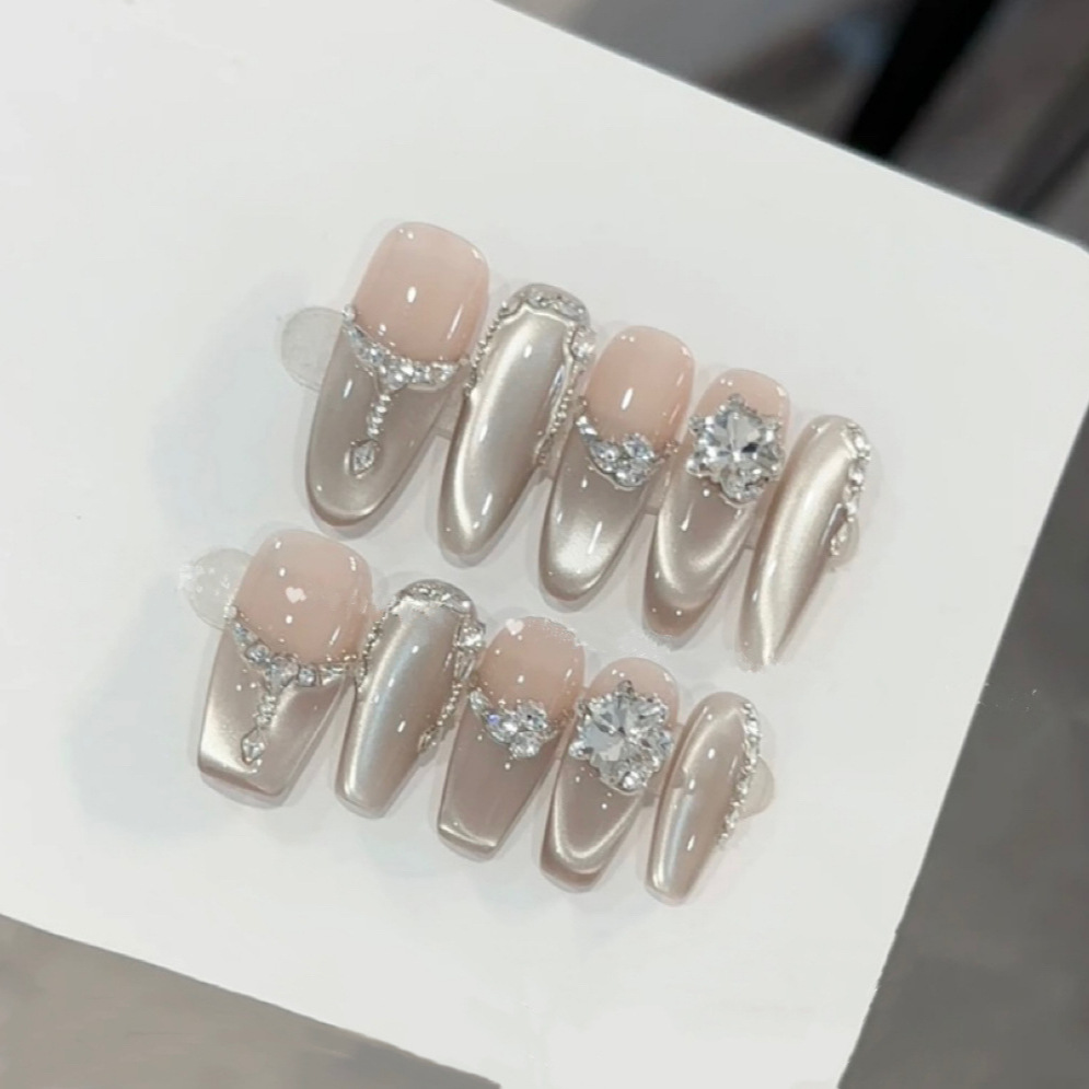 苍山赴雪冬季高级轻奢纯欲猫眼美甲纯手工穿戴甲显白10片爆款