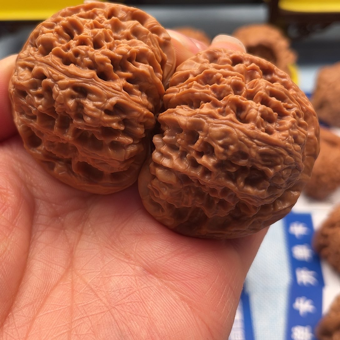 ****把件文玩核桃南疆石