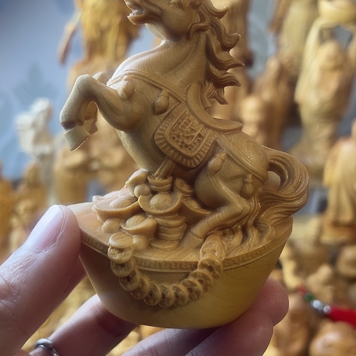 柏木（崖柏）崖柏生肖马