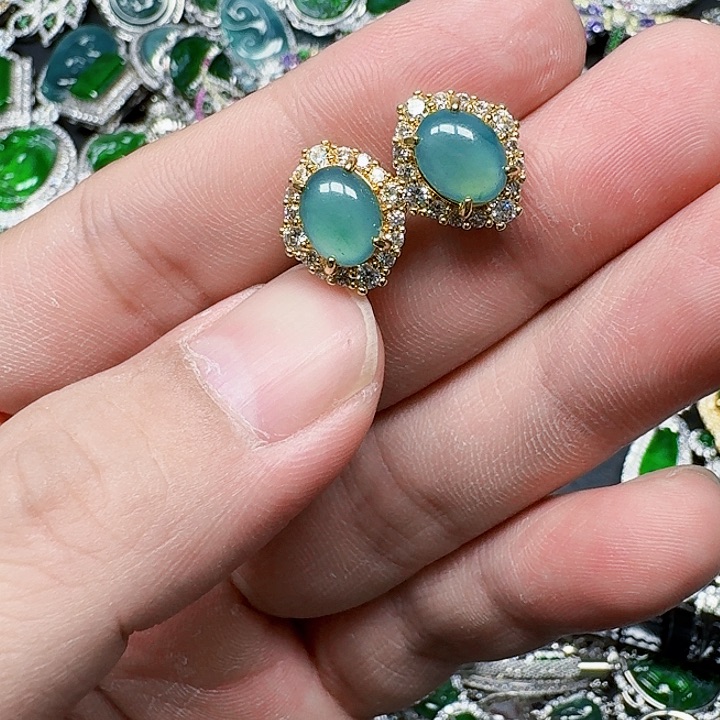 翡翠颈饰未镶嵌天然A货翡翠放漏