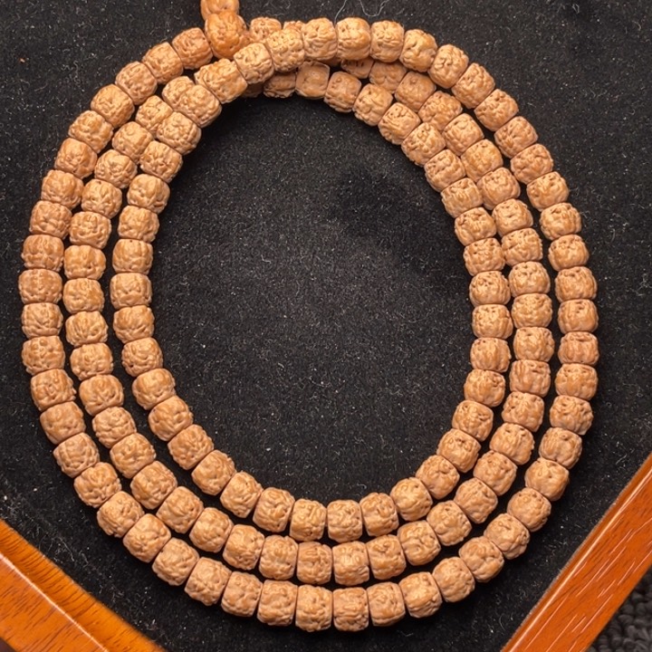 金刚菩提吊坠老****游定制收藏天工龙切佛手108尺寸7左右