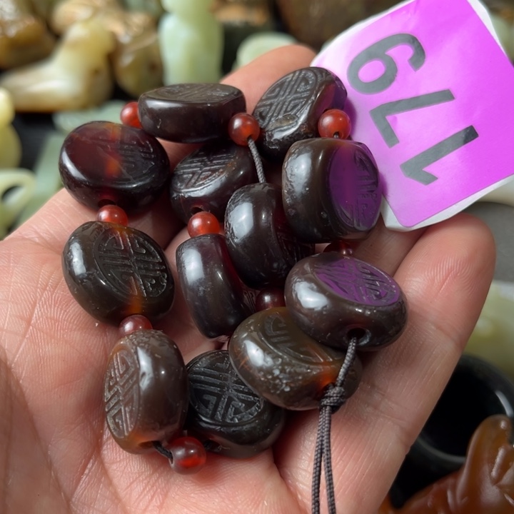 玛瑙/玉髓颈饰未镶嵌