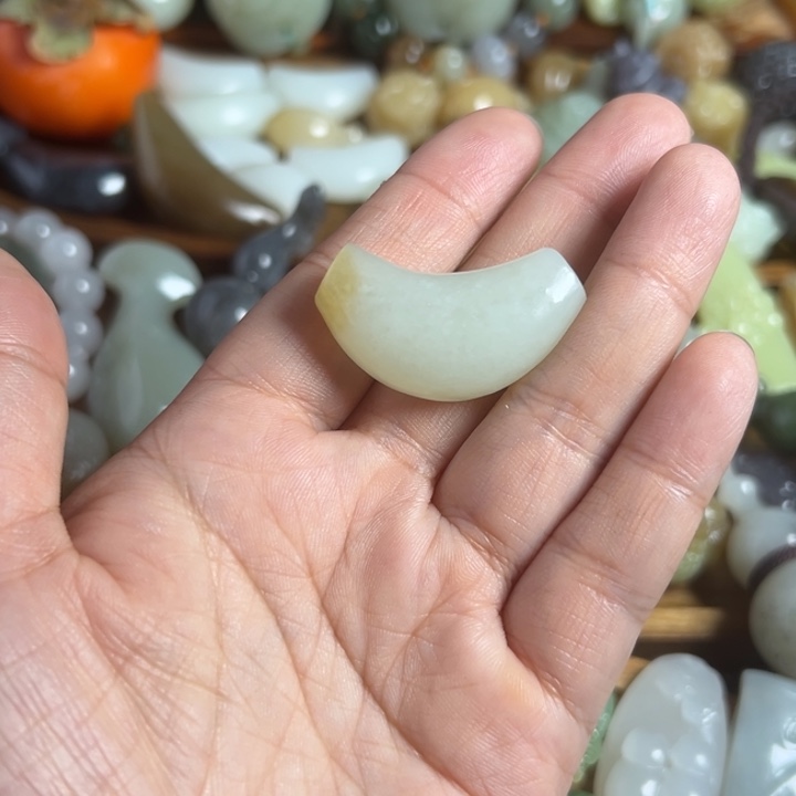 颈饰未镶嵌和田玉（糖玉）东***堂