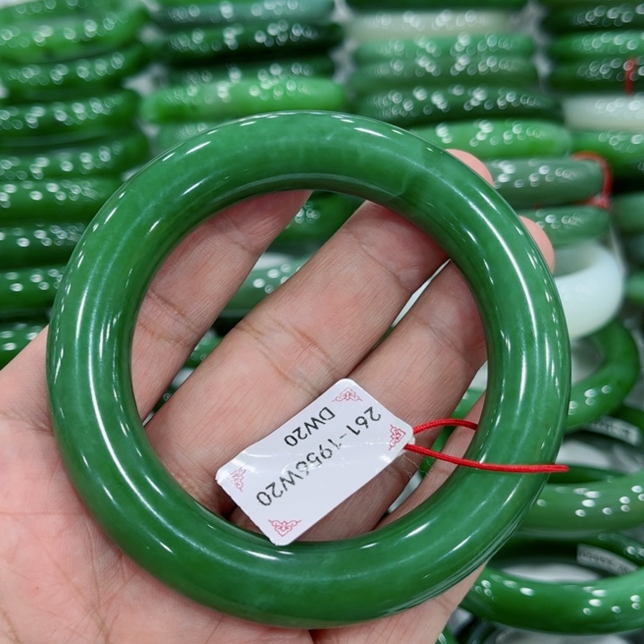 和田玉手镯未镶嵌栀*56.5～0