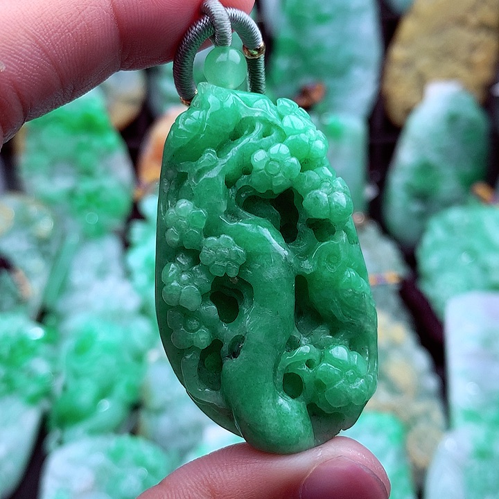 翡翠吊坠(不含链)未镶嵌