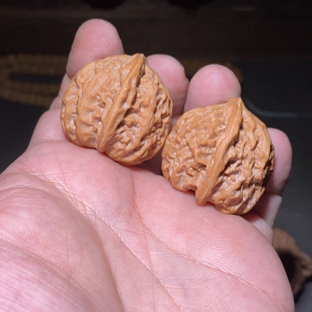 文玩核桃吊坠太行元宝