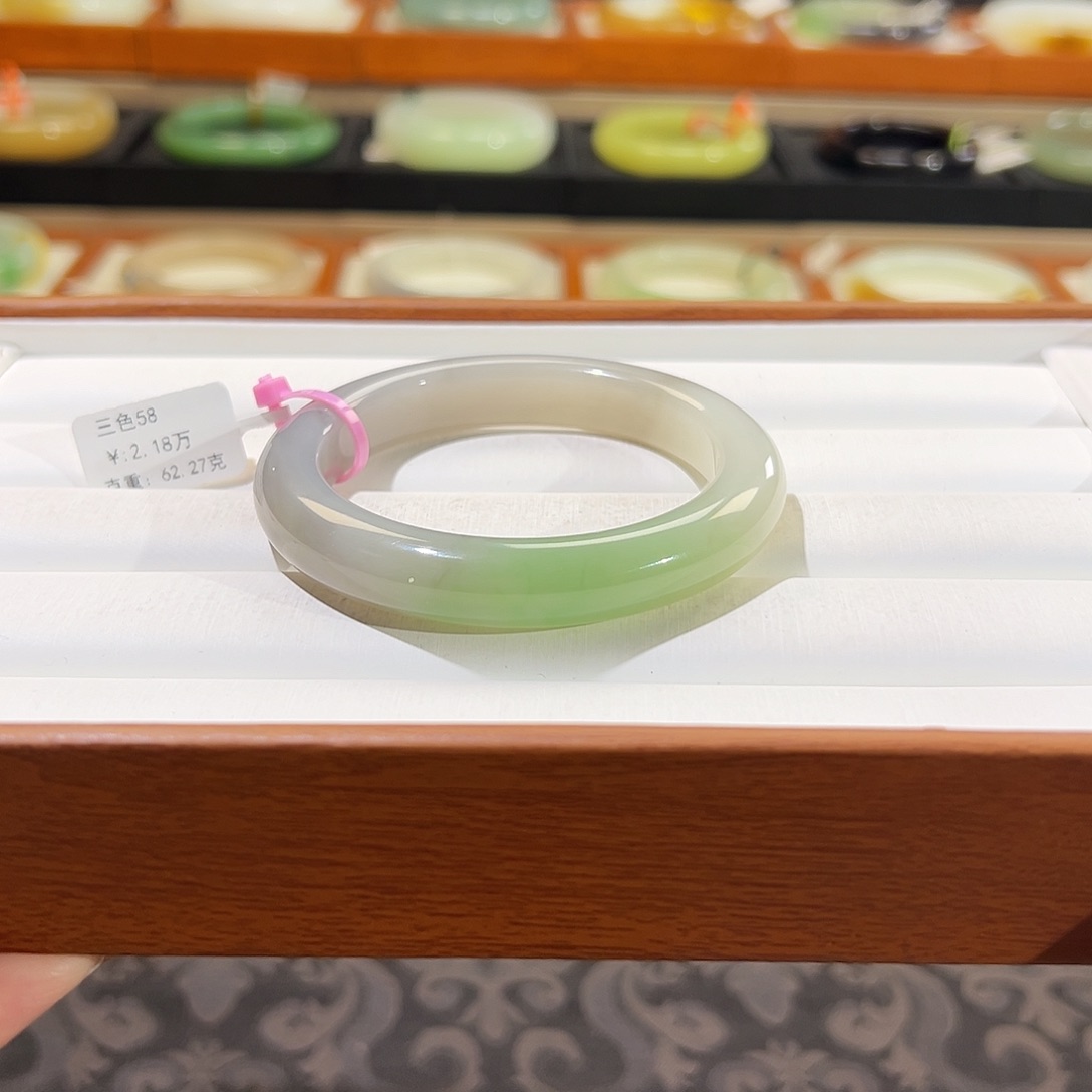 和田玉手镯未镶嵌  【三色紫翠】