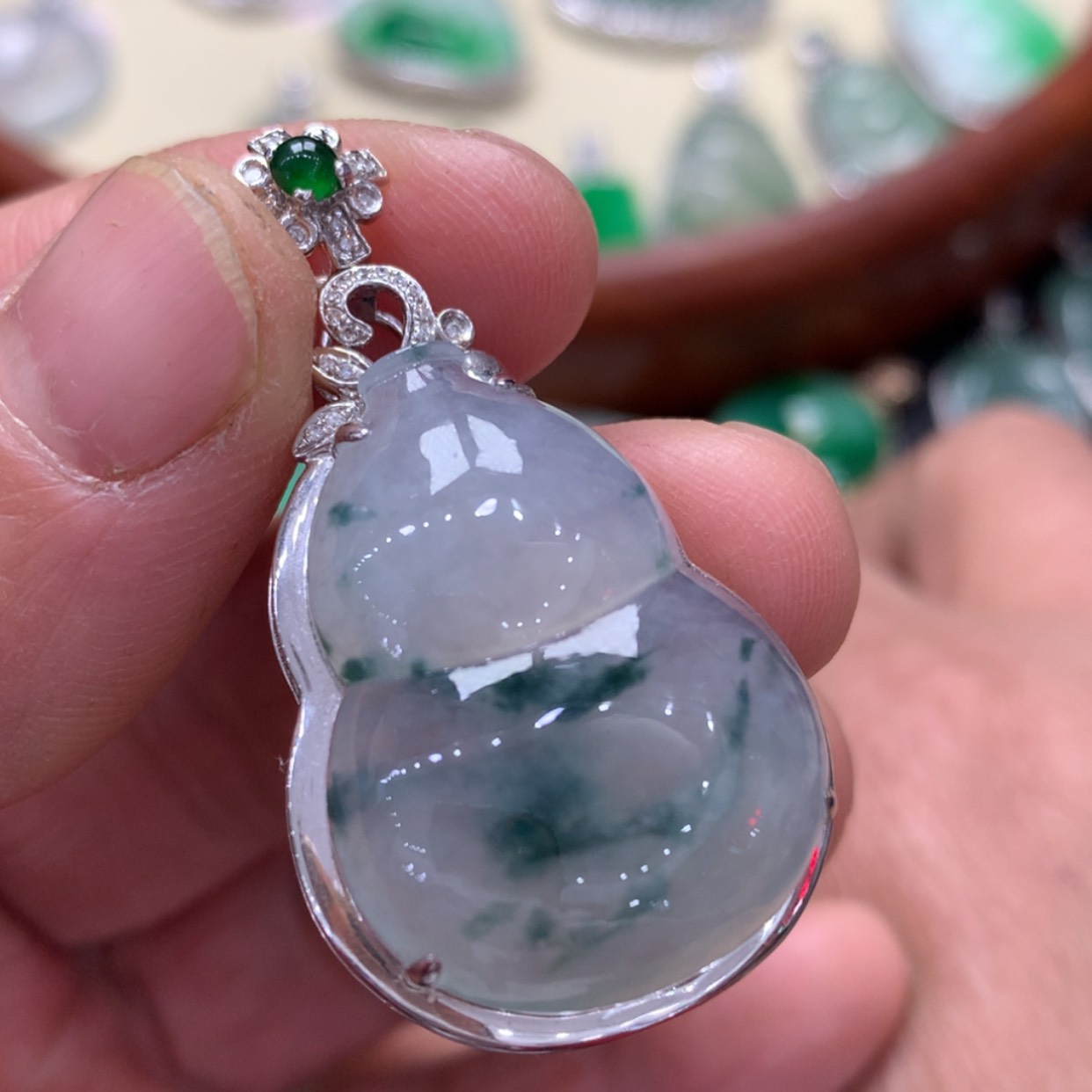 【闪购商品】翡翠颈饰18K金镶嵌葫芦