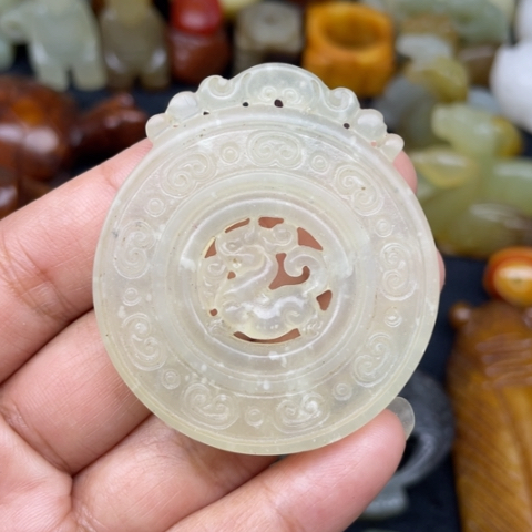 蛇纹石玉未镶嵌颈饰18