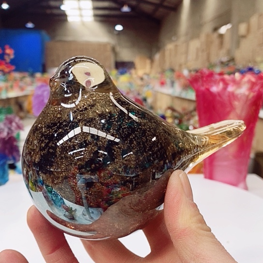 琉璃花瓶高8厘米宽16厘米