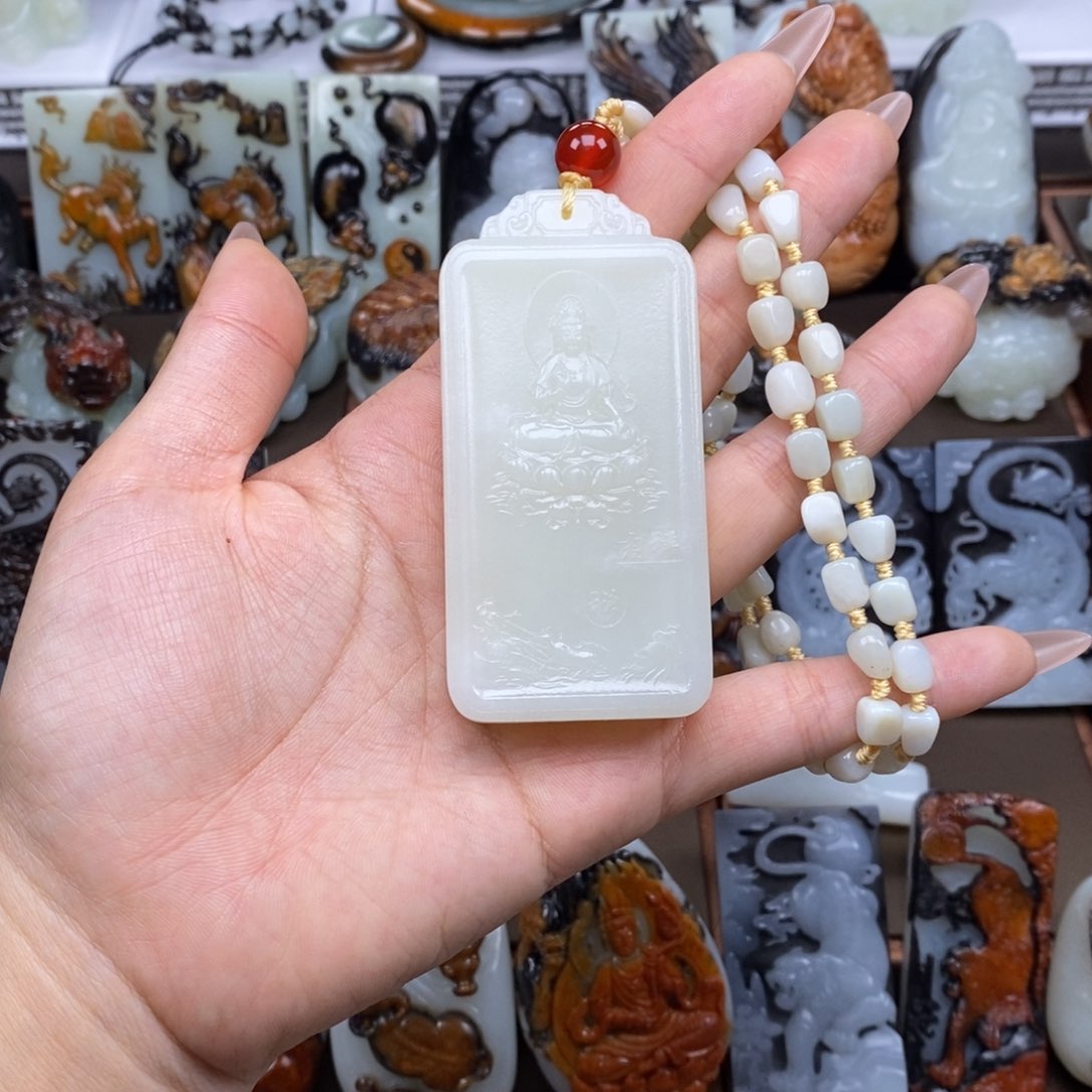 颈饰未镶嵌和田玉