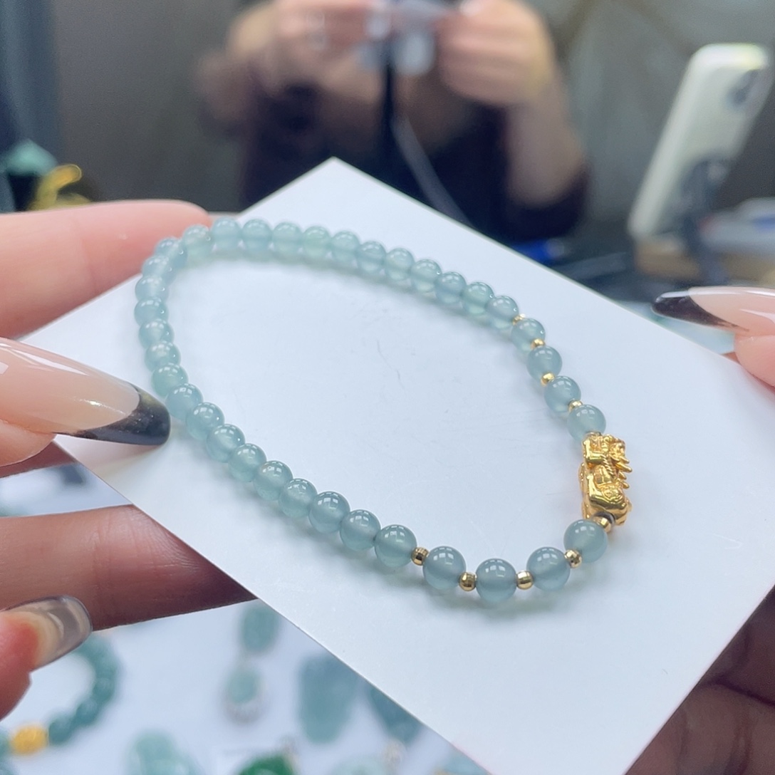 翡翠18K金镶嵌套链