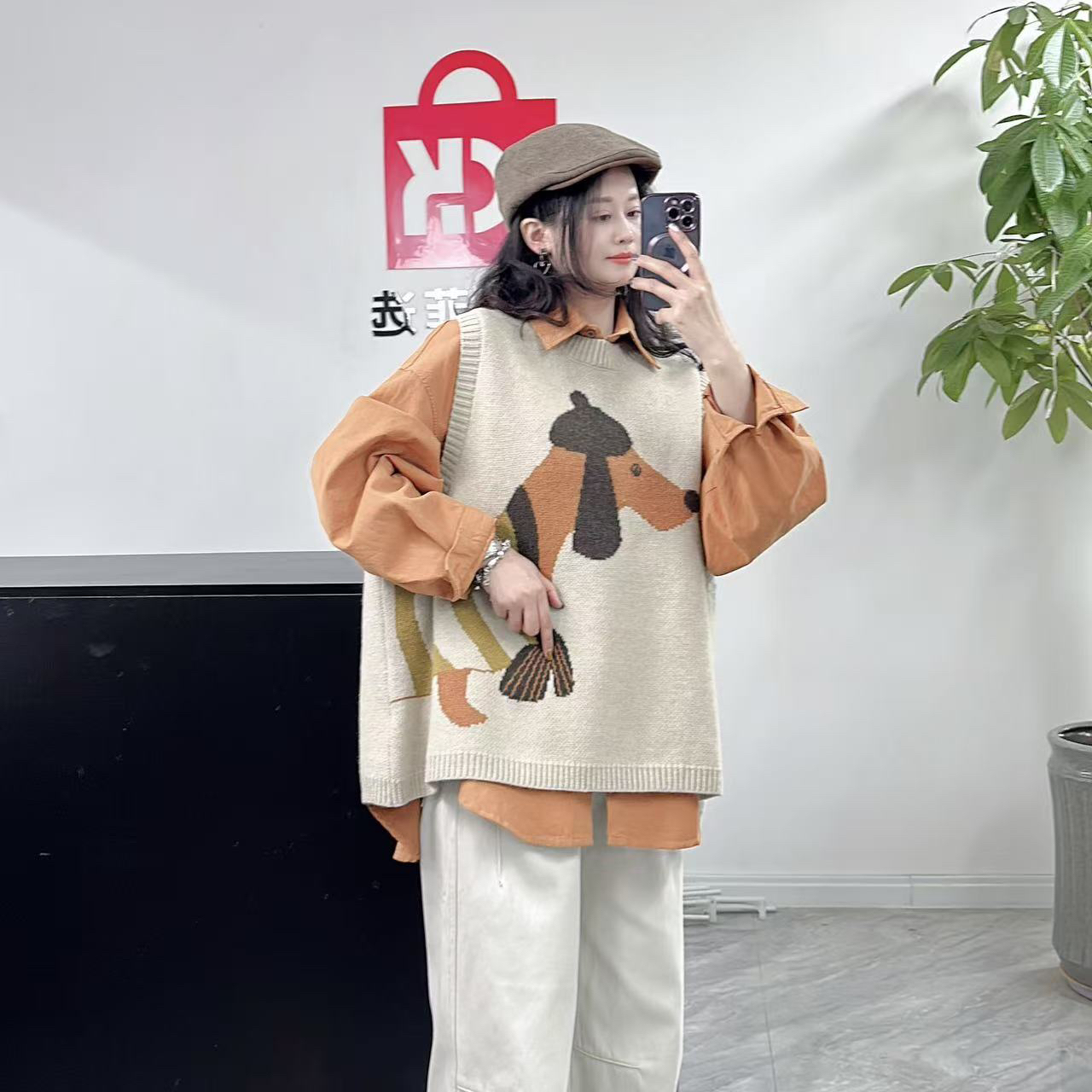 0008秋冬新款卡通狗图案圆领针织马甲
