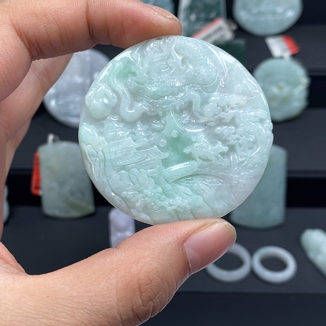 翡翠未镶嵌颈饰翡翠
