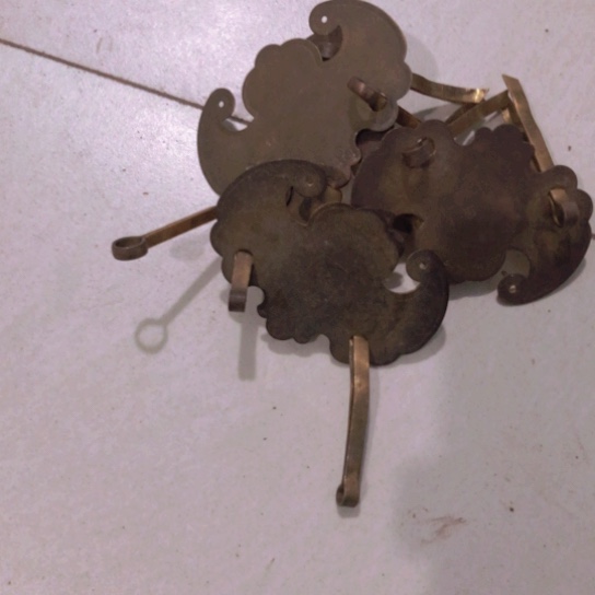 老***张闪电购铜摆件工艺品