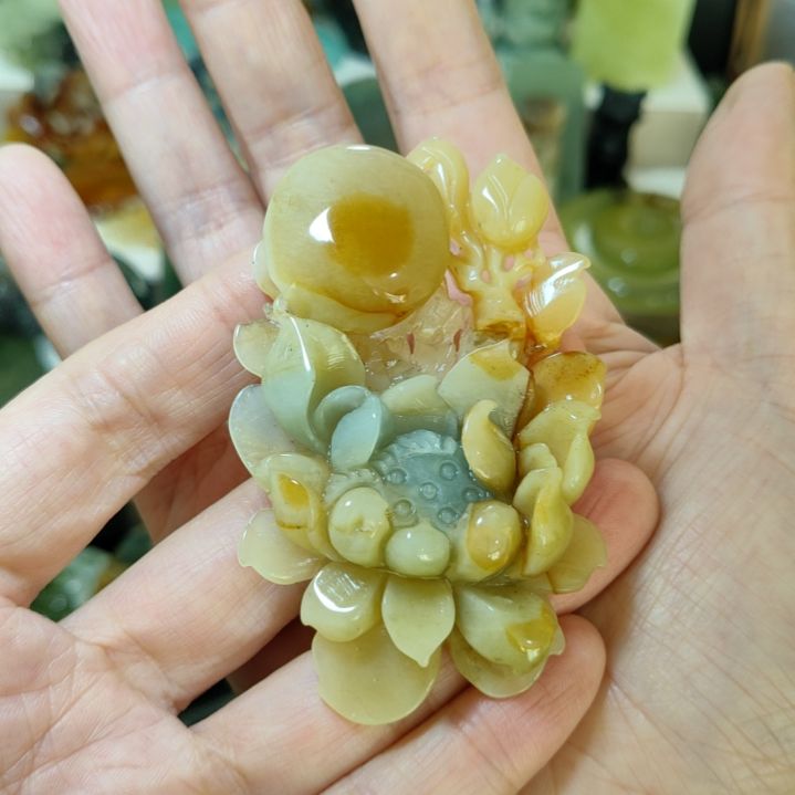 岫玉未镶嵌挂坠款式